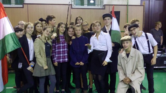 Októberi ünnepély