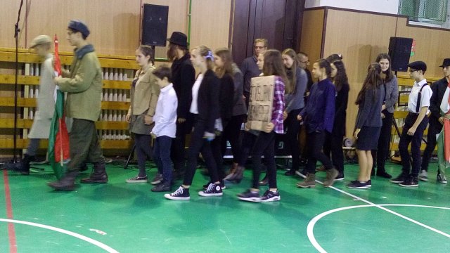 Októberi ünnepély