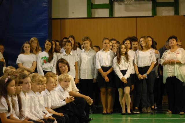 Évnyitó
