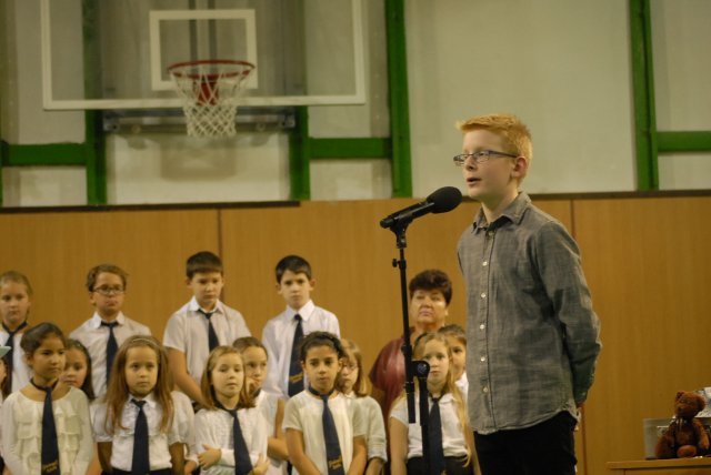 Októberi ünnepély