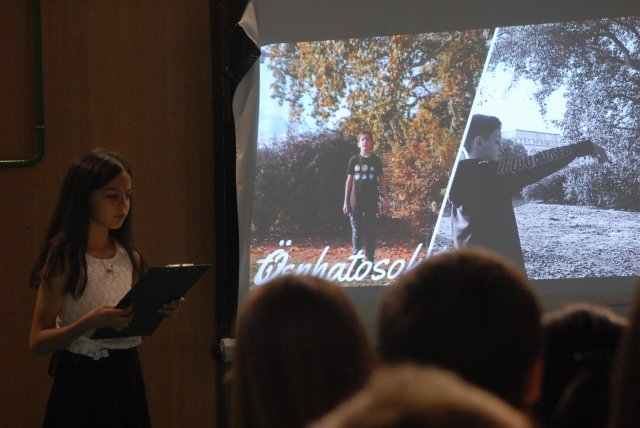 Októberi ünnepély