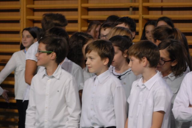 Októberi ünnepély