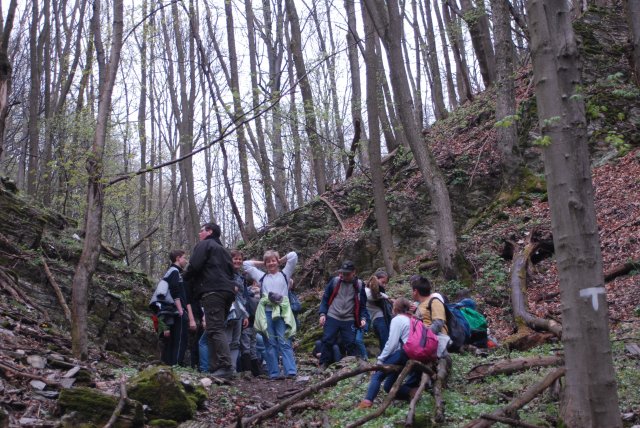 Tavaszi bakancsos képek